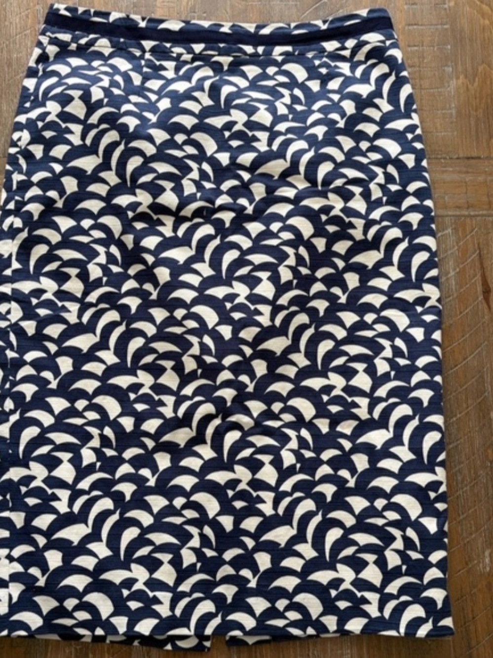 Boden Navy and Cream Wave Patterned Pencil Skirt